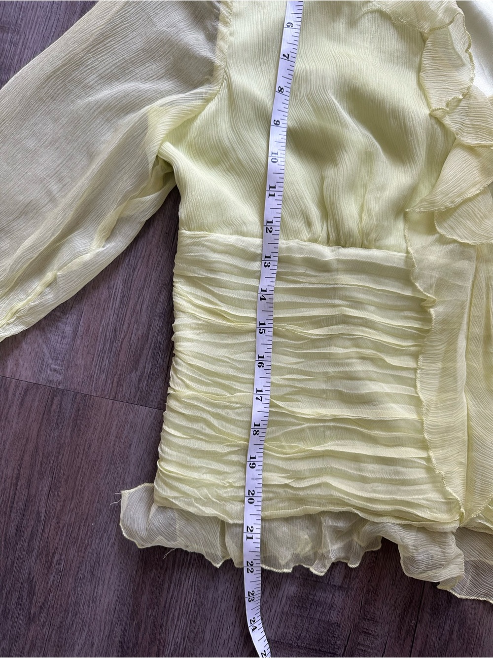 WD.NY Light Green Ruffle 100% Silk Blouse - Picture 4 of 5
